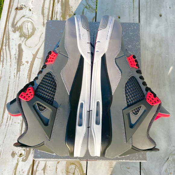 SIZE 9 / AIR JORDAN 4 RETRO ‘Infrared’ main image 4